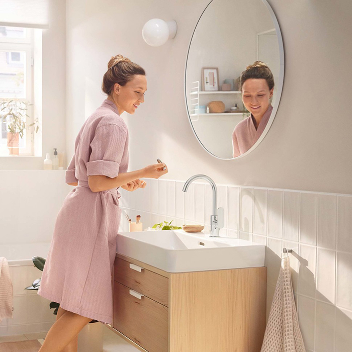 Hansgrohe Rebris S Смеситель для раковины, 1 отв., с донным клапаном, с поворотным изливом, цвет: хром