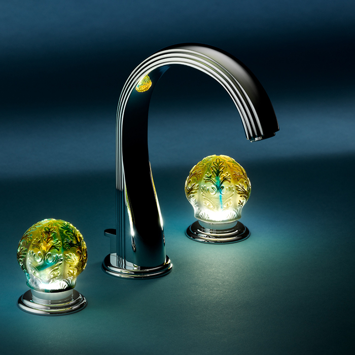  THG Flore Смеситель для раковины на 3 отверстия, ручки с подсветкой, с донным клапаном, цвет: хром