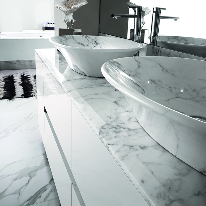 VITAGE milldue edition FOUR SEASONS Комплект мебели с тумбой под раковину, раковиной LIONE, зеркалом QUEBEC, 216 см, подвесной, цвет: глянцевый белый / Calacatta vagli