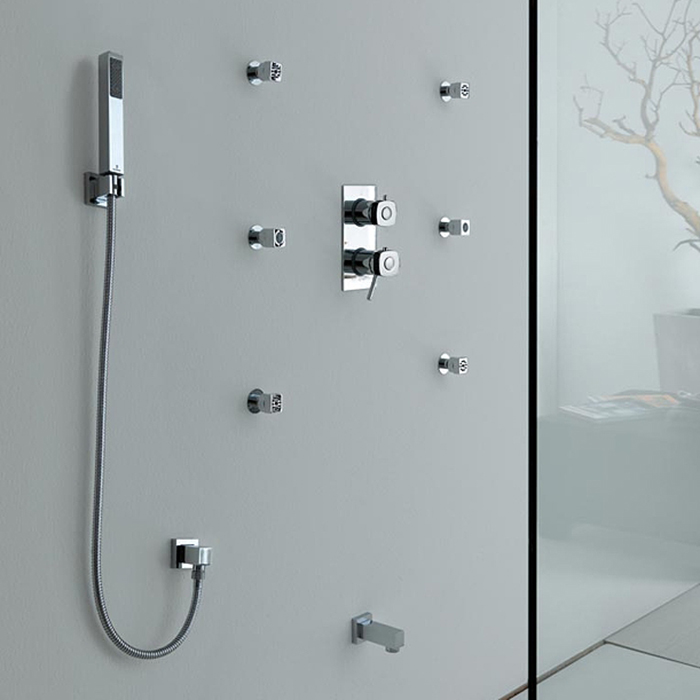 Bossini Cube Душевой гарнитур: лейка для душа с держателем и шлангом 150см., цвет: хром
