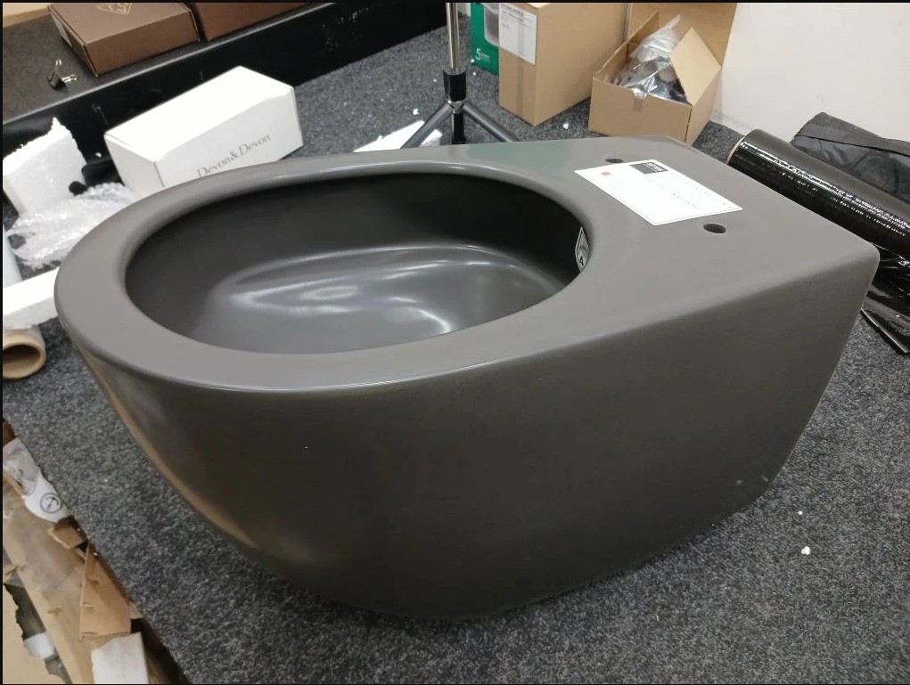 Simas Vignoni Унитаз подвесной 56х36,5см., безободковый, смыв TORNADO (green vertigo), цвет: antracite matt