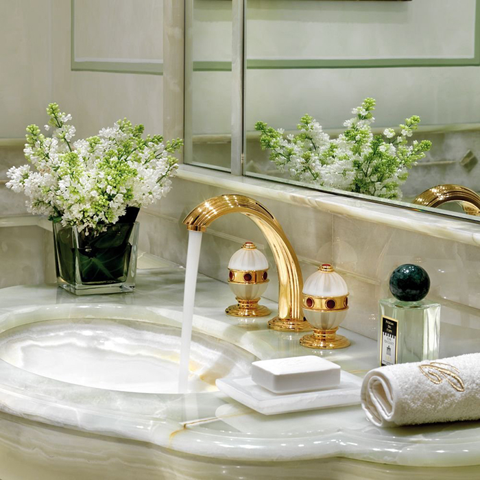 THG Amboise Jaspe rouge Смеситель для раковины, 3 отв., цвет: золото/красная яшма