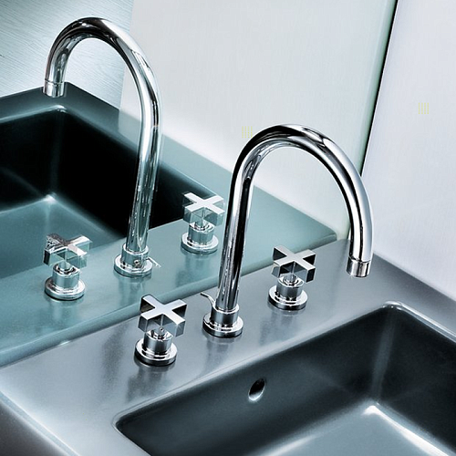 CISAL Barcelona Смеситель для раковины на 3 отверстия с донным клапаном, цвет: хром